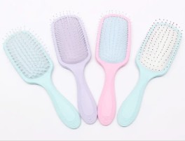 엉킴 방지 헤어 브러시는 사용 중에 정전기가 발생합니까?