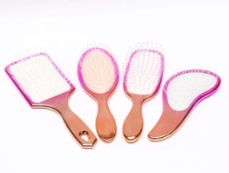 헤어 브러시 세트의 재질이 사용자 경험에 영향을 미치나요?